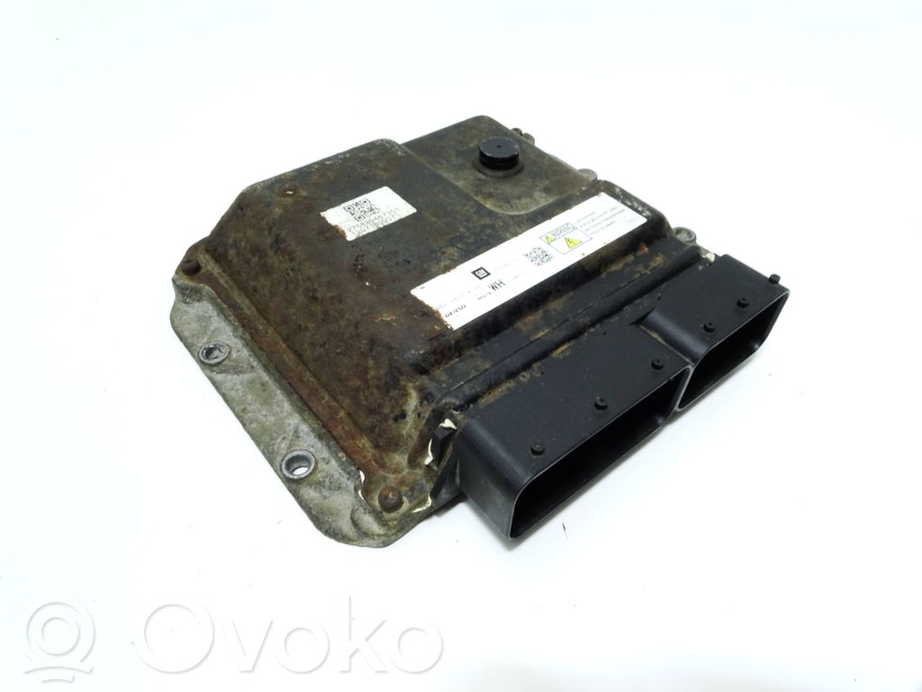 Opel Astra J Engine control unit/module 