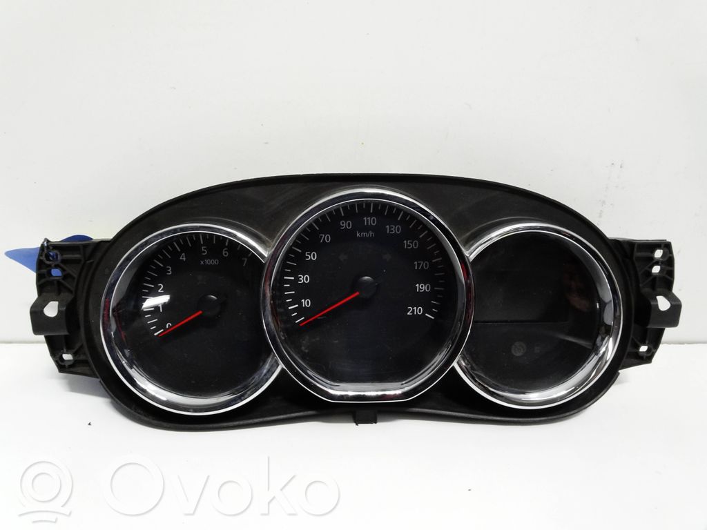Dacia Duster Geschwindigkeitsmesser Cockpit 