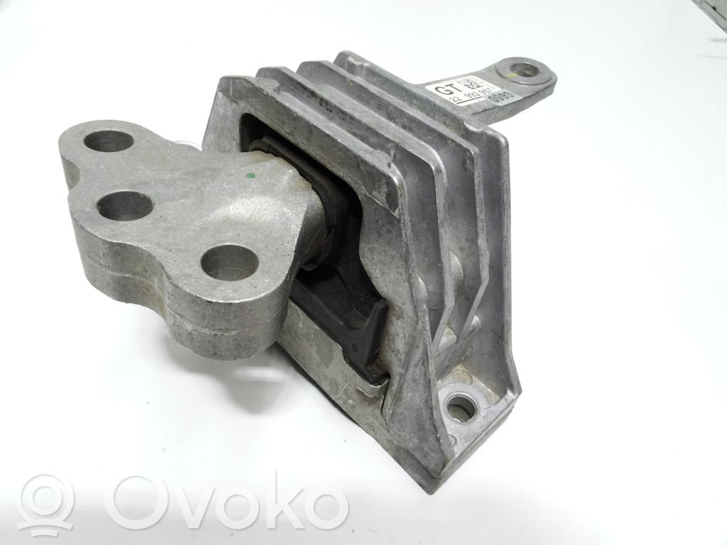 Opel Insignia A Engine mount bracket 