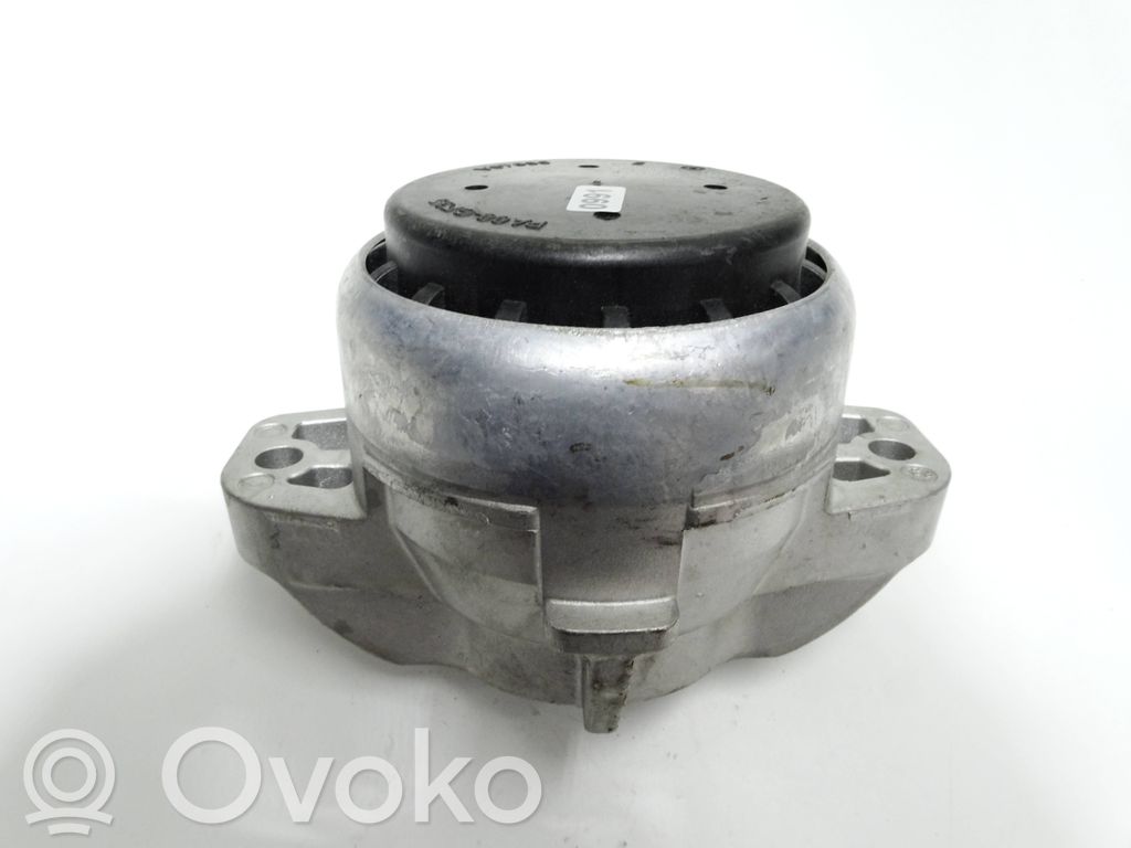 Porsche Panamera (971) Engine mount bracket 