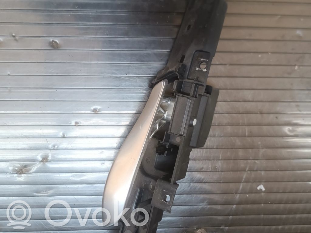 BMW X5 E70 Manecilla interna puerta trasera 