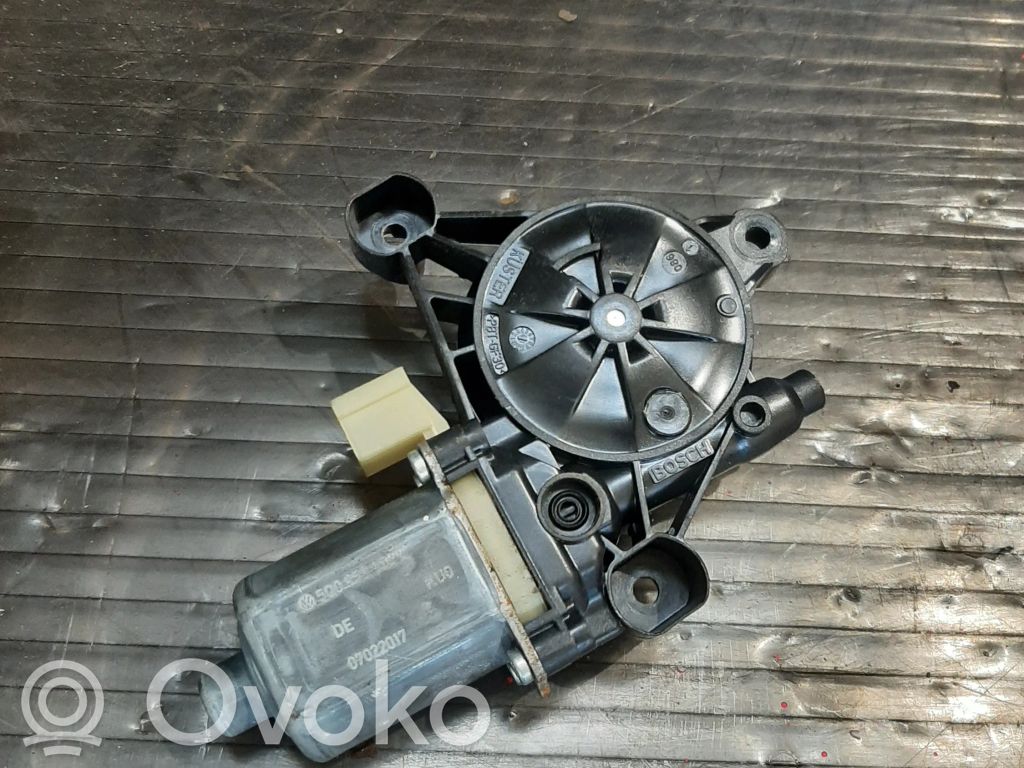 Volkswagen Golf VII Asa reguladora de la puerta delantera 
