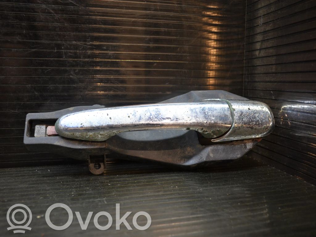 Etuoven ulkokahva