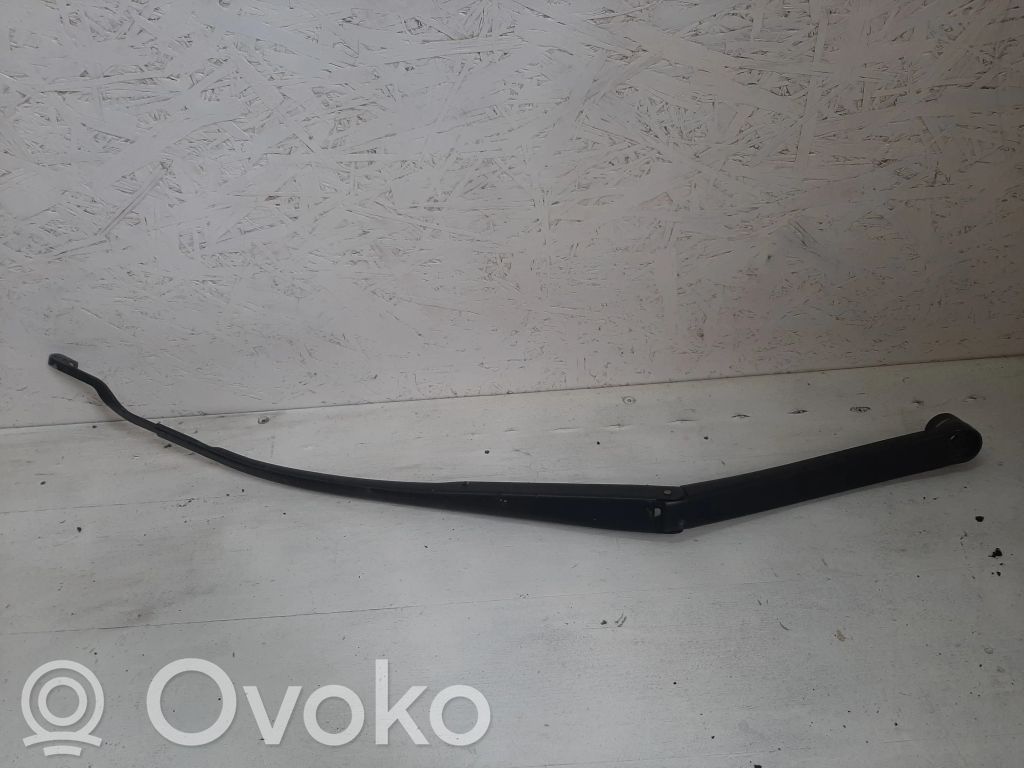 Hyundai i30 Front wiper blade arm 
