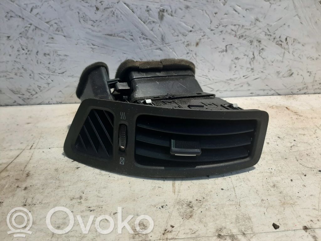 KIA Ceed Sānu gaisa režģis 