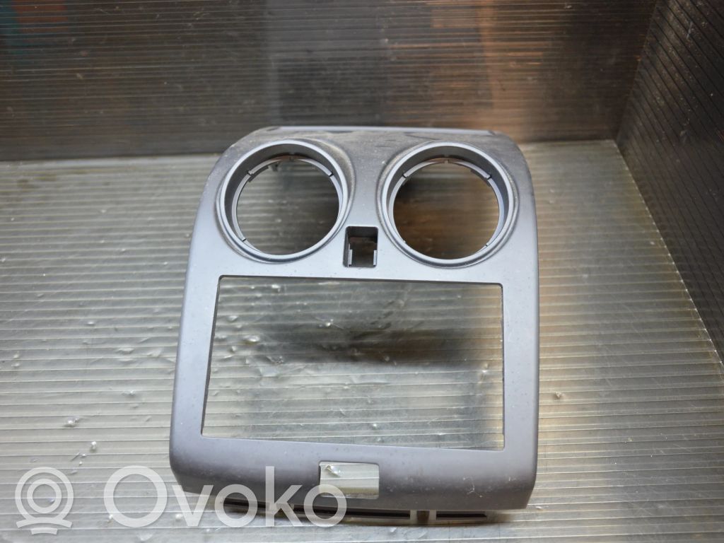 Nissan Qashqai Cadre, panneau d'unité radio / GPS 