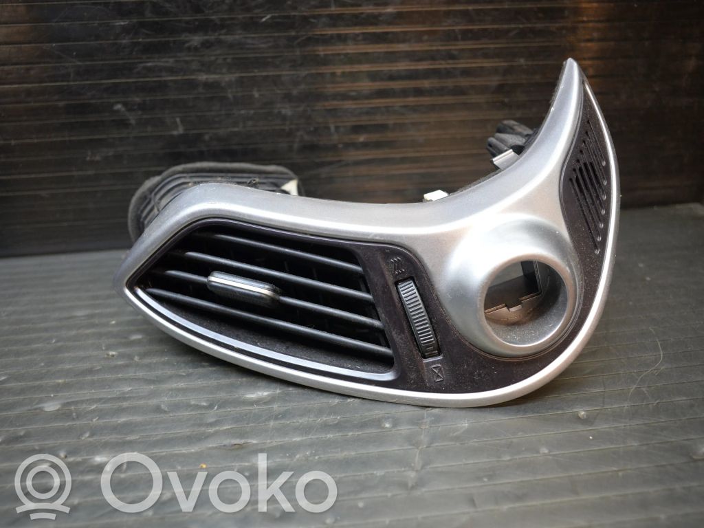 Hyundai ix35 Rejilla de ventilación central del panel 