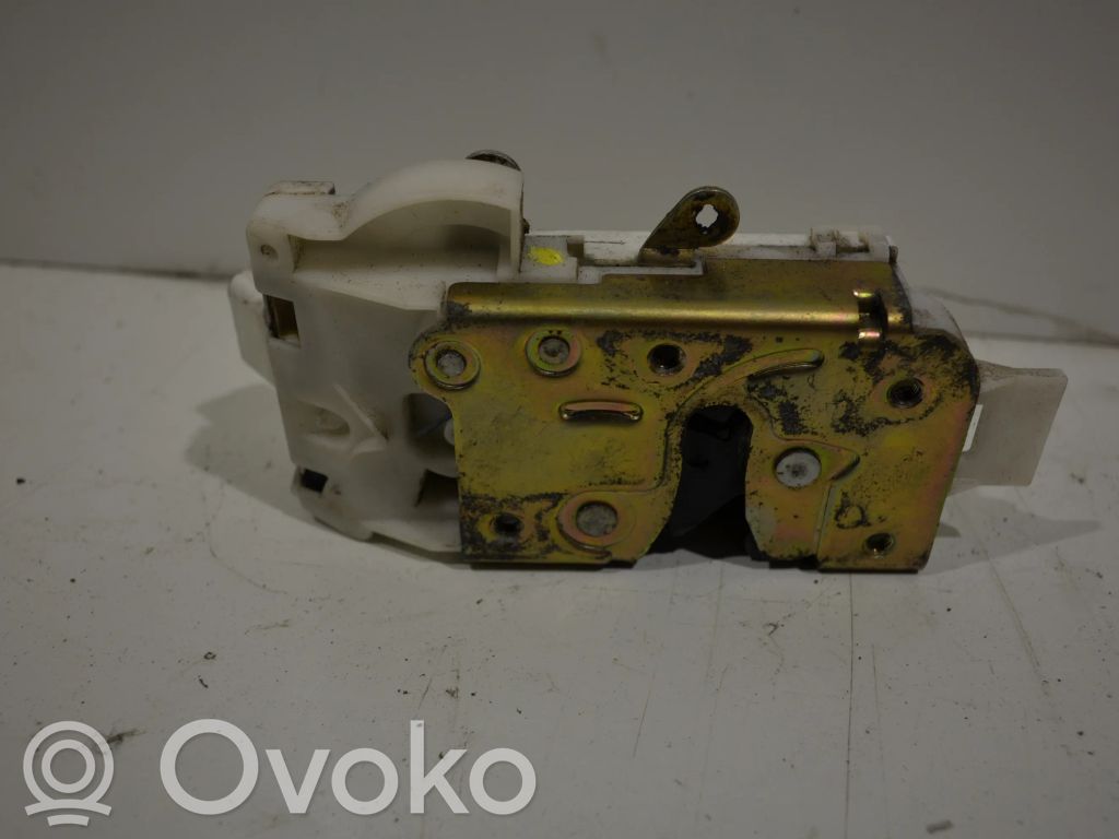 Ford Mondeo Mk III Etuoven lukko 