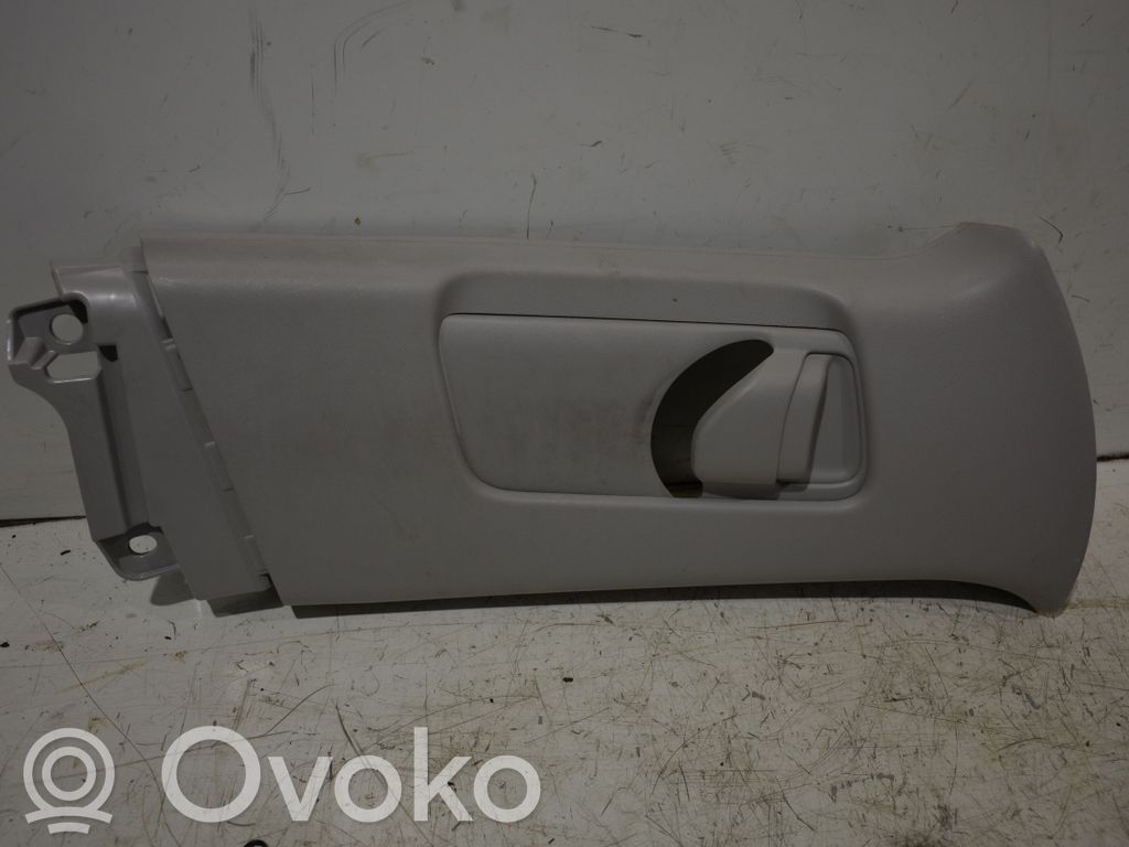 Toyota RAV 4 (XA50) Pilar (B) (superior) 