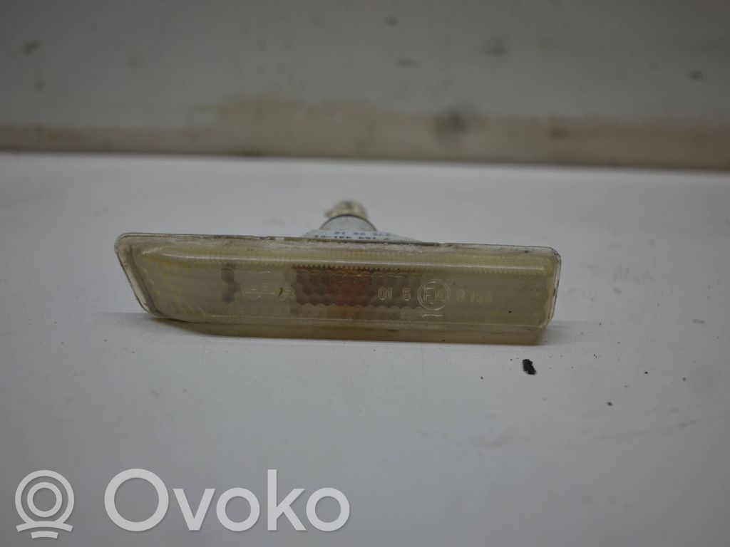 BMW X5 E53 Front fender indicator light 