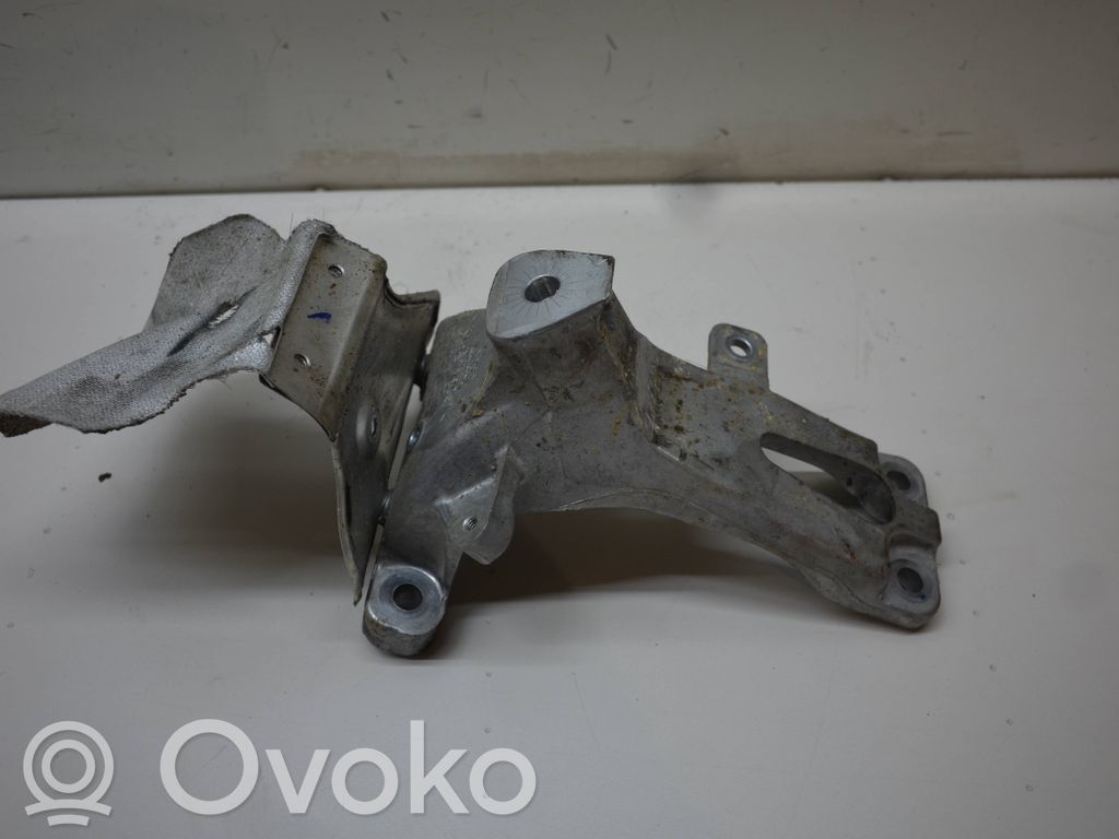 Audi A7 S7 4G Engine mounting bracket 