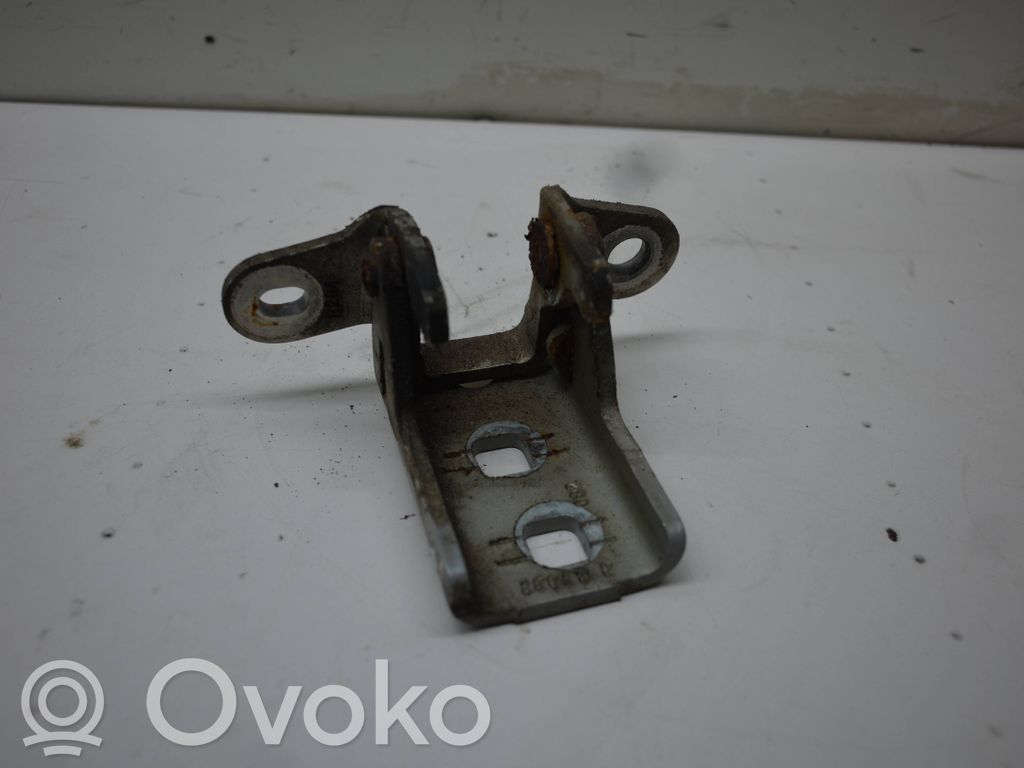 Chrysler Town & Country V Front door lower hinge 