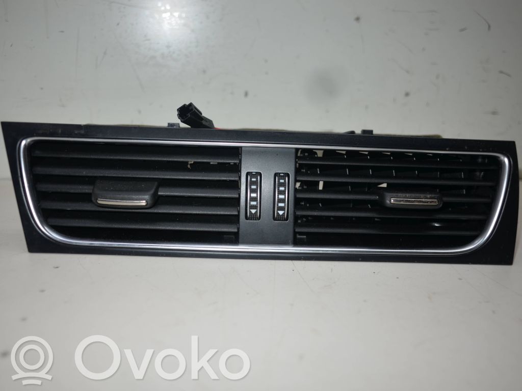 Audi A4 S4 B8 8K Centrinės oro grotelės 