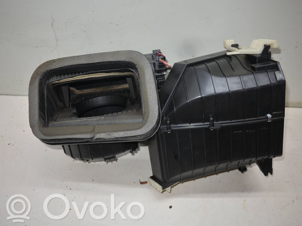 Audi A4 S4 B8 8K Salono oro mazgo komplektas 
