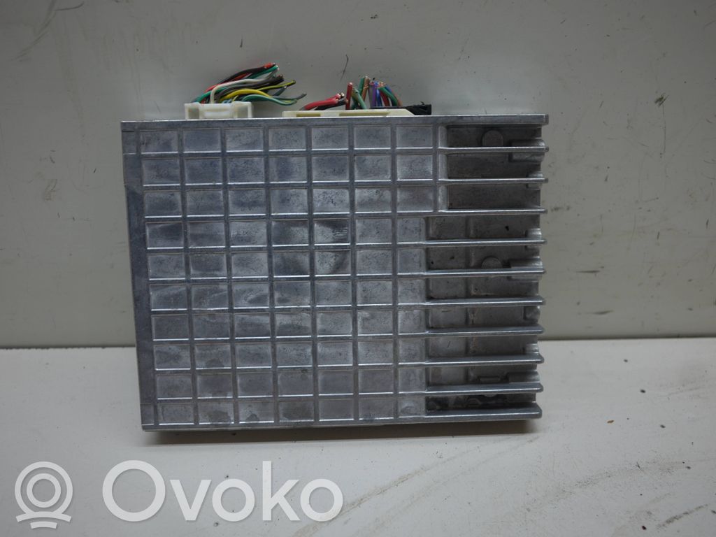 Subaru Outback (BS) Garso stiprintuvas 