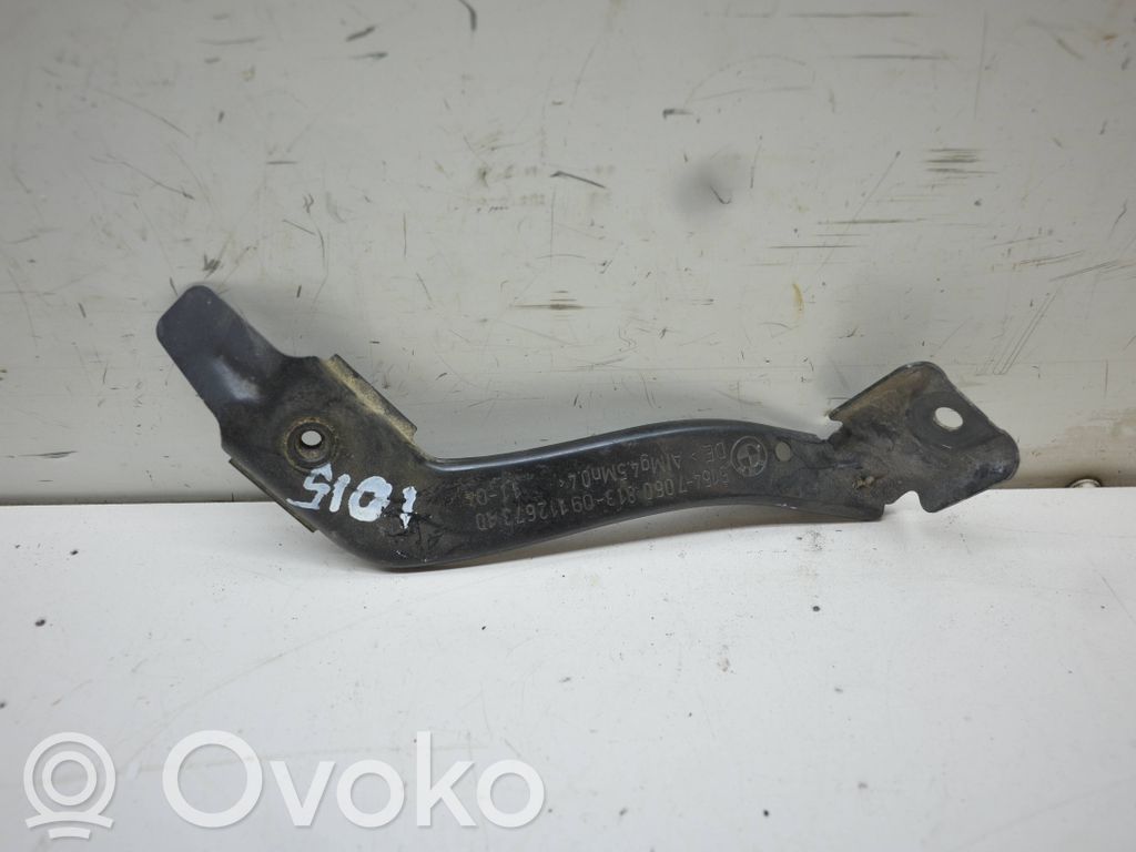 BMW 5 E60 E61 Laikiklis sparno 