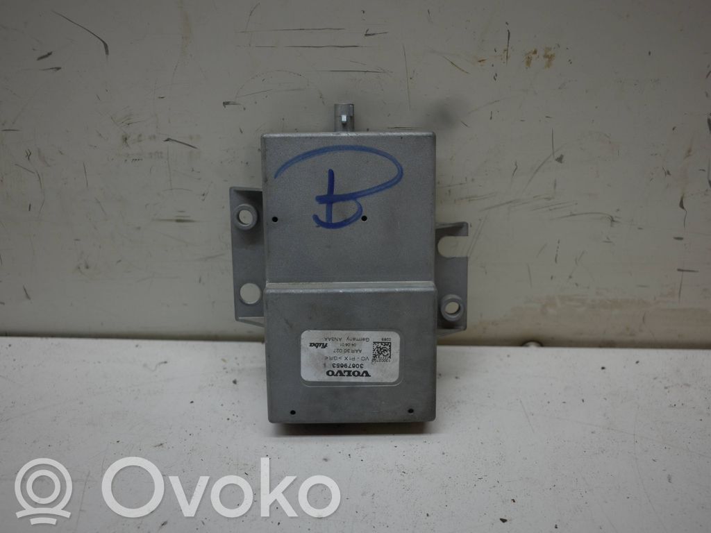 Volvo V50 Aerial antenna amplifier 