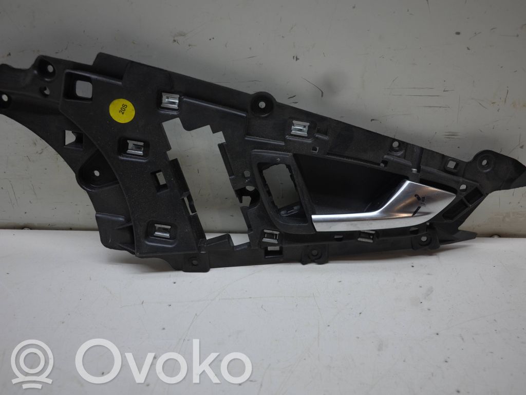 Klamka wewnętrzna drzwi przednich   4G8837020A