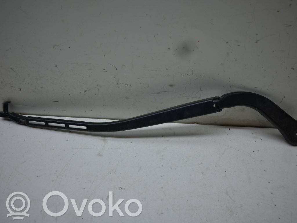 BMW 3 E90 E91 Front wiper blade arm 