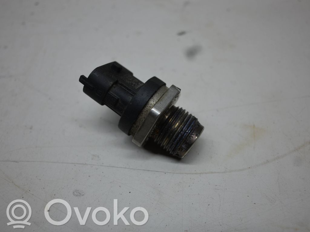 Volvo V70 Sensor de presión de combustible 
