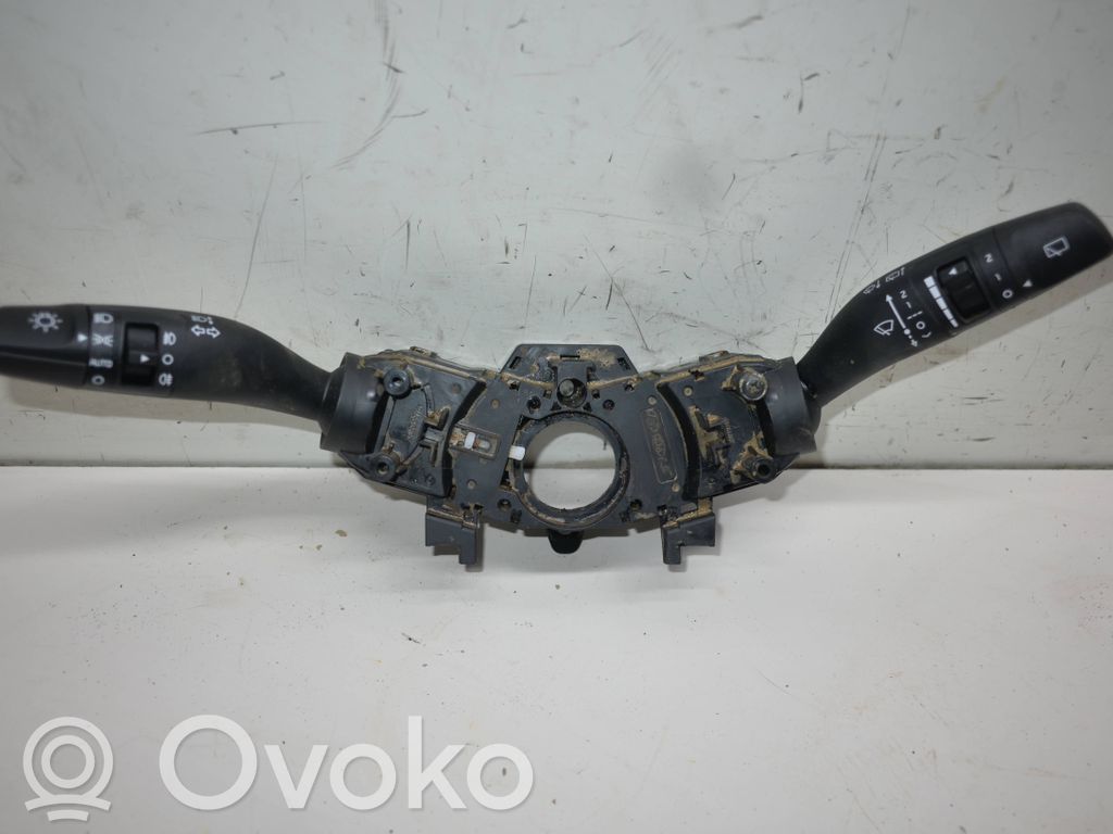 KIA Stonic Wiper turn signal indicator stalk/switch 