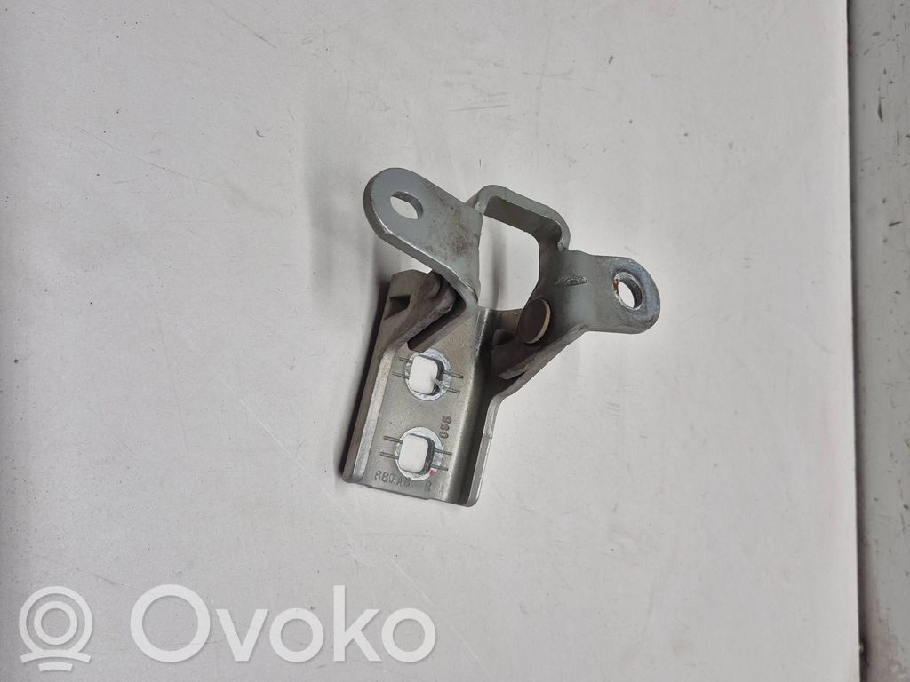 Chrysler Town & Country V Front door lower hinge 