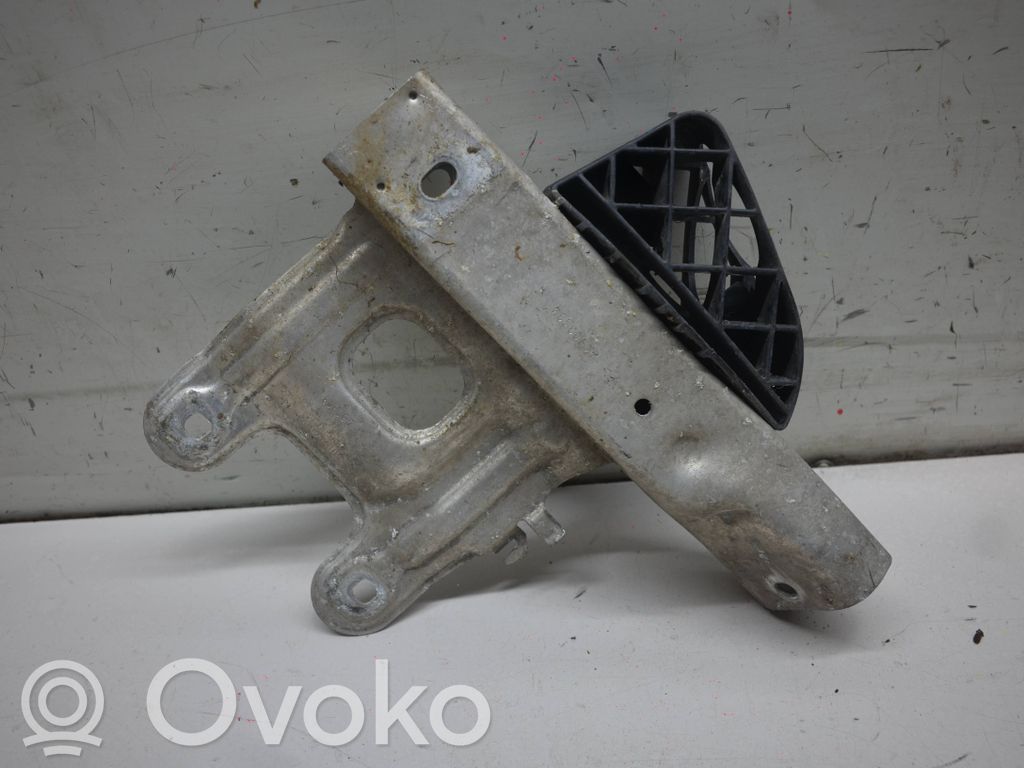 BMW 3 F30 F35 F31 Priekšpusē bampera turētājs 