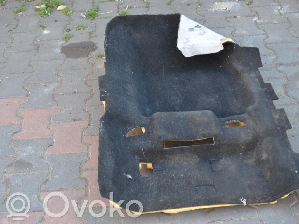 Fiat Freemont Alfombra revestimiento delantero 