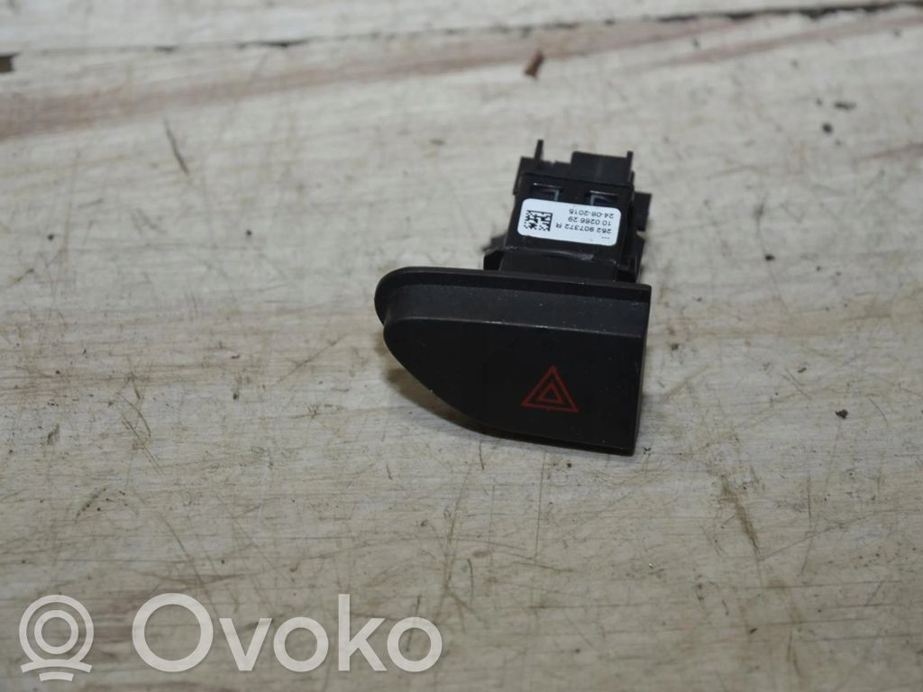 Renault Captur Hazard light switch 