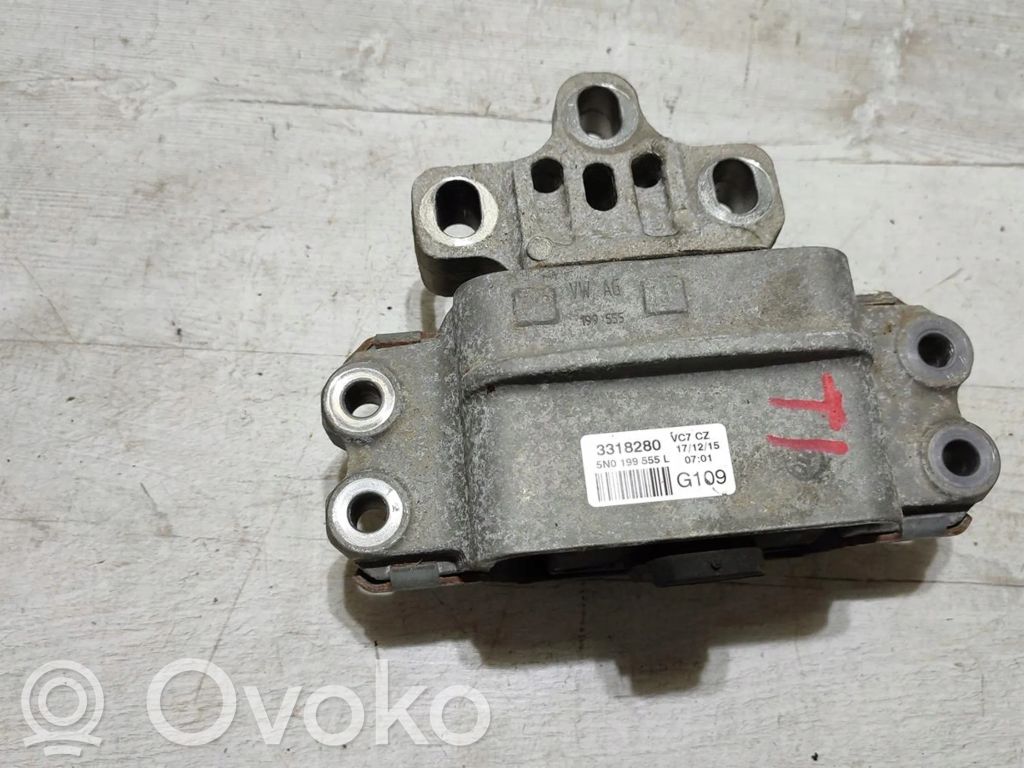 Volkswagen Tiguan Gearbox mount 