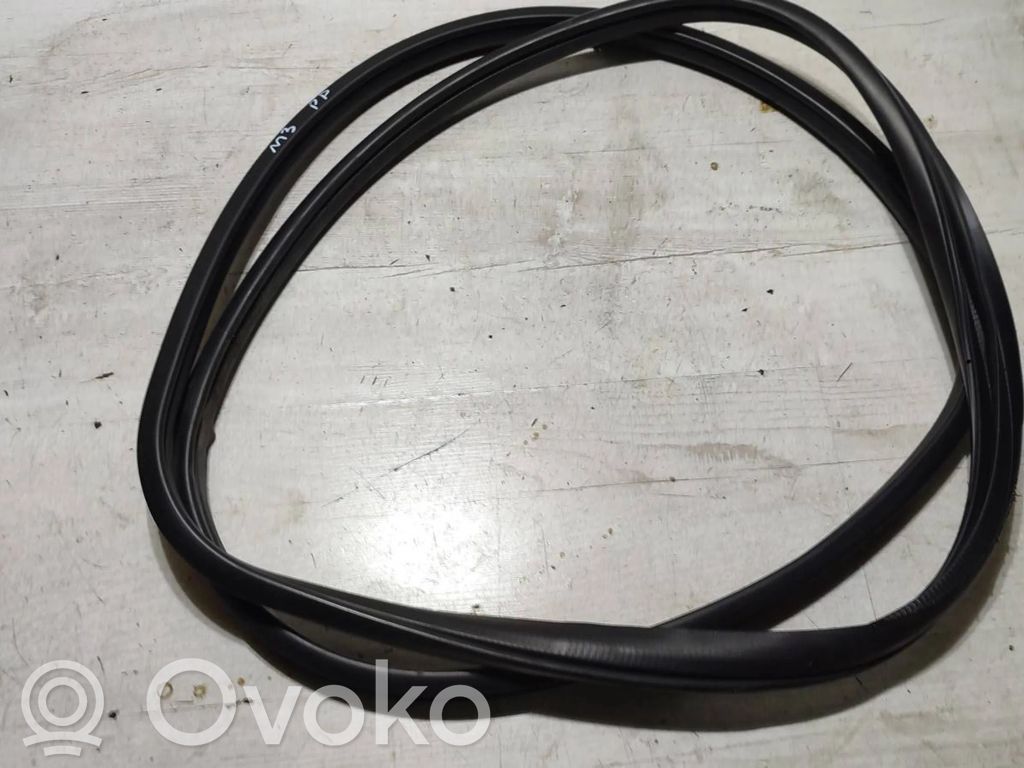 Mazda 3 III Etuoven kumitiiviste 