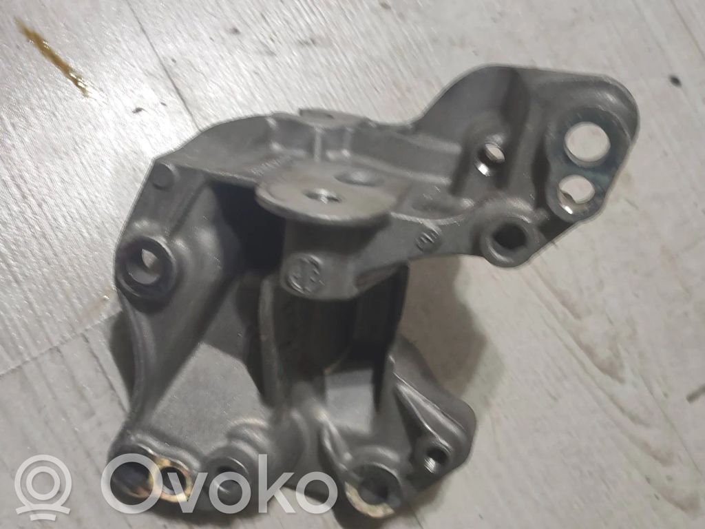 Opel Corsa F Ģeneratora stiprinājums 