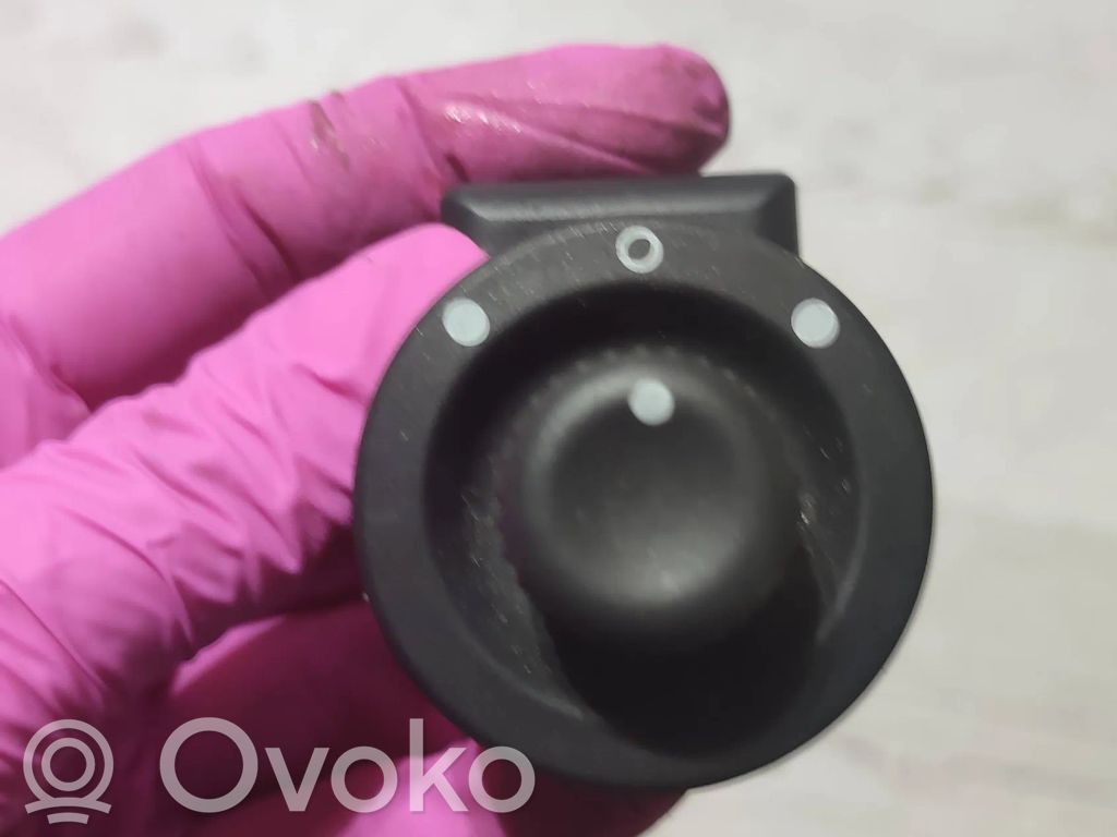 Dacia Duster II Wing mirror switch 