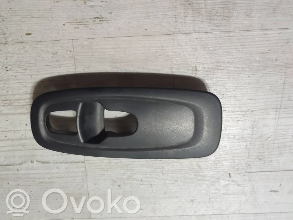 Renault Kadjar Front door window switch trim 