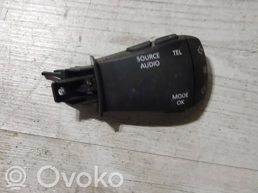 Renault Kadjar Multifunctional control switch/knob 