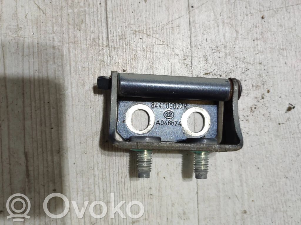 Renault Kadjar Tailgate/trunk/boot hinge 