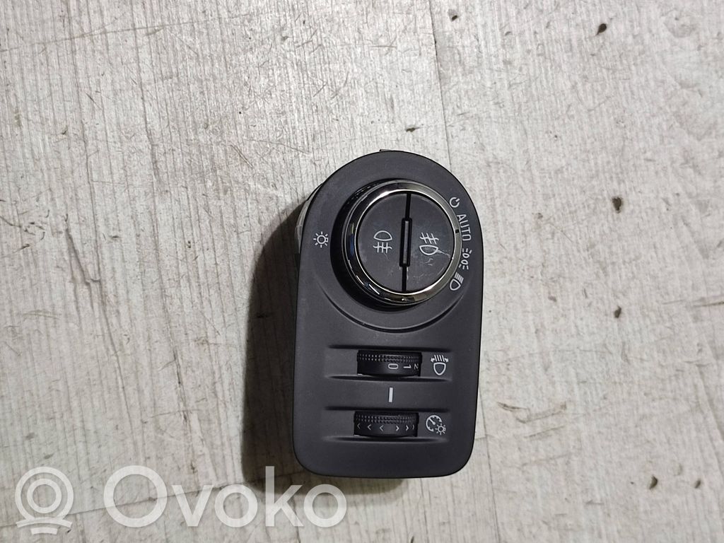 Opel Corsa E Light switch 
