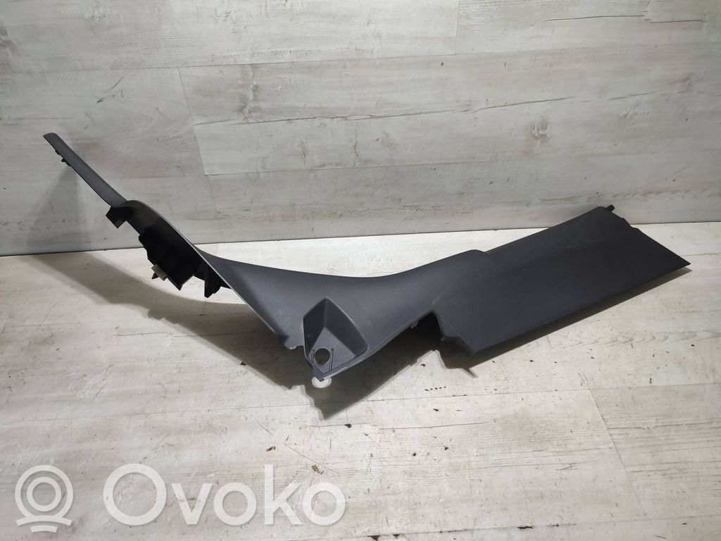 Peugeot 308 Отделка заднего порога (внутренняя) 