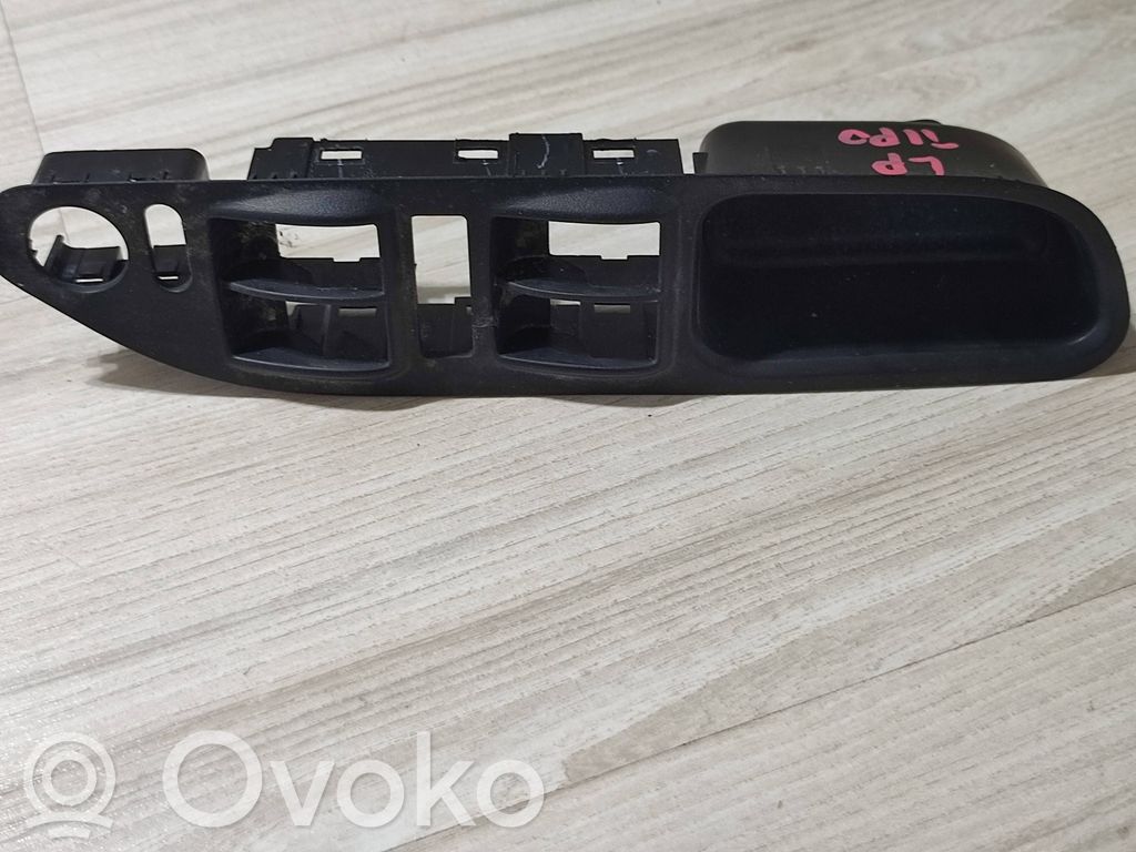 Fiat Tipo Front door window switch trim 