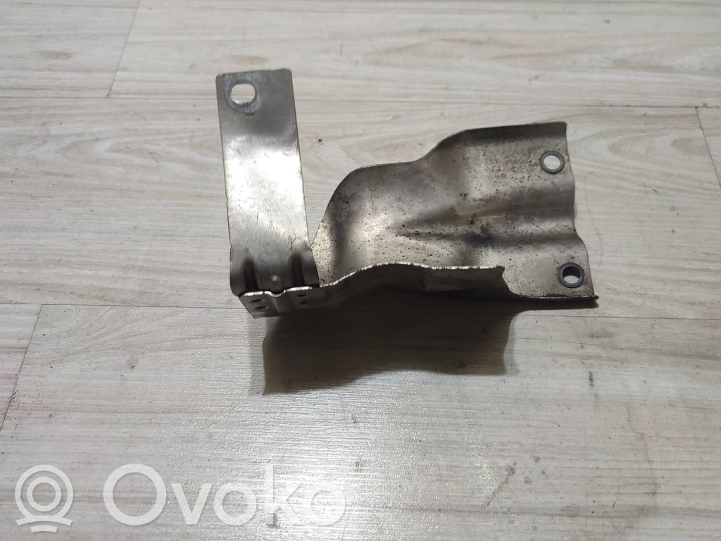 Peugeot Rifter Protección térmica del escape 