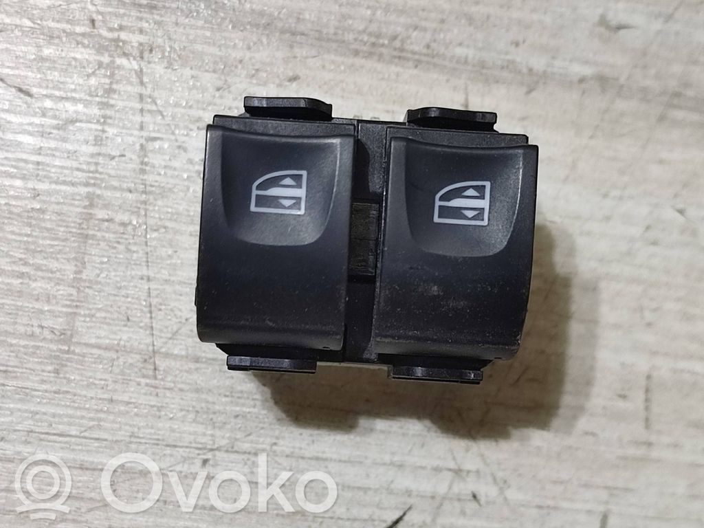 Renault Kangoo III Electric window control switch 