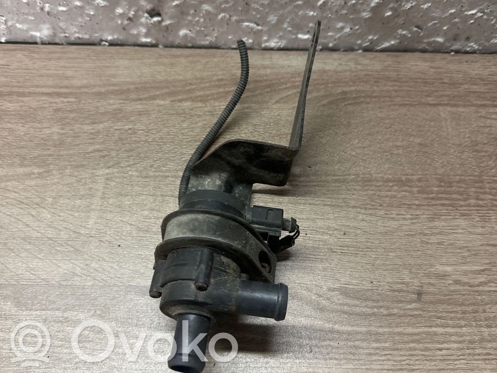 Volkswagen Golf V Pompa cyrkulacji / obiegu wody 