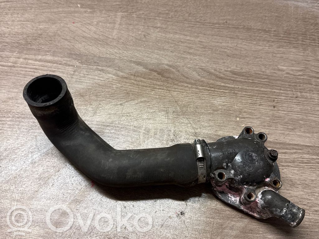 BMW 3 E30 Termostaatin kotelo 