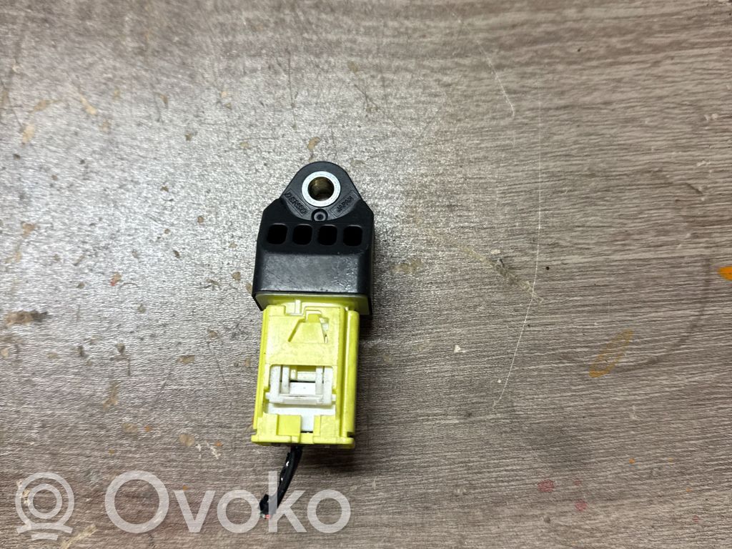 Lexus CT 200H Airbagsensor Crashsensor Drucksensor 
