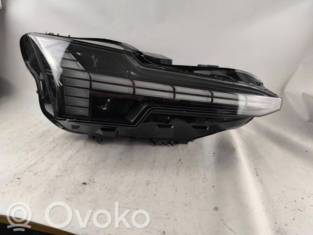 Volvo EX30 Scheinwerfer 