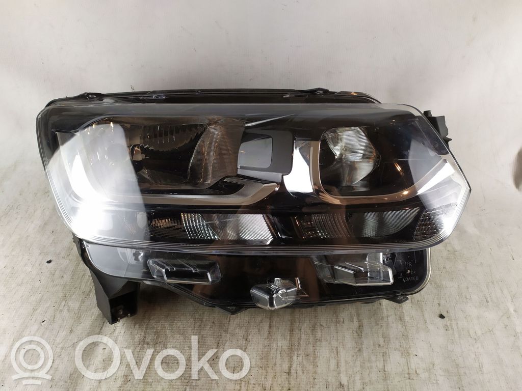 Toyota ProAce City Lampa przednia 