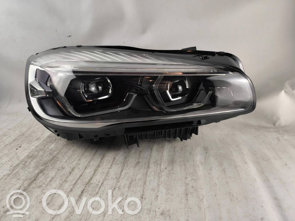 BMW 2 F45 Lampa przednia 