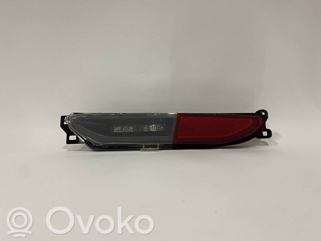 Renault Megane E-Tech Takapuskurin valo 