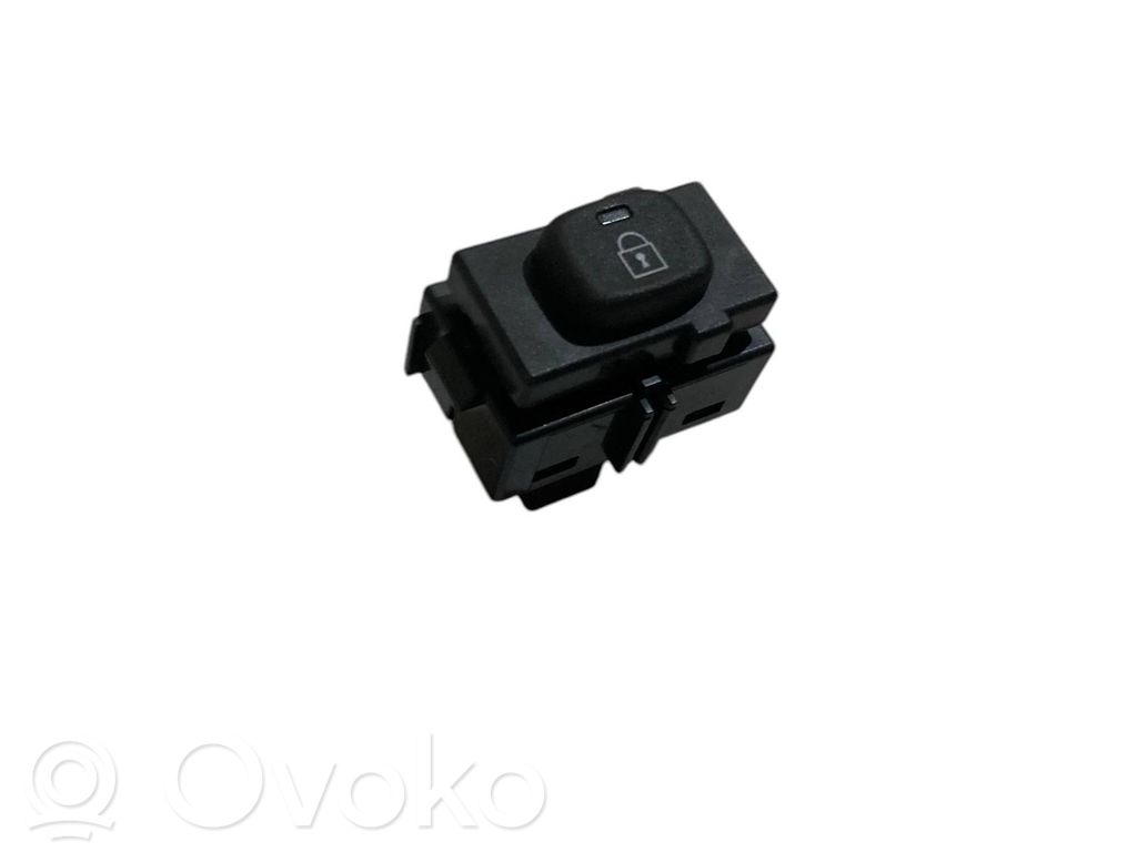 Central locking switch button   31275374