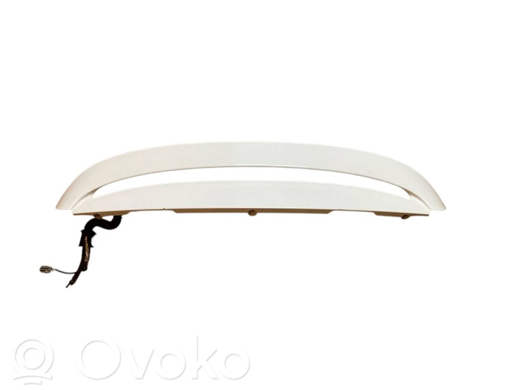 Tailgate/trunk spoiler   30762986,30724409